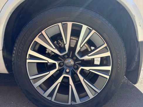 Used 2020 Volvo XC90 T6 Momentum AWD/4WD image 7