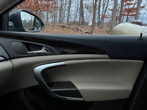 Used 2011 Buick Regal CXL Turbo w/ TO2 Preferred Equipment Group image 21