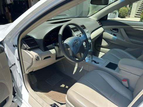 Used 2008 Toyota Camry LE FWD image 1