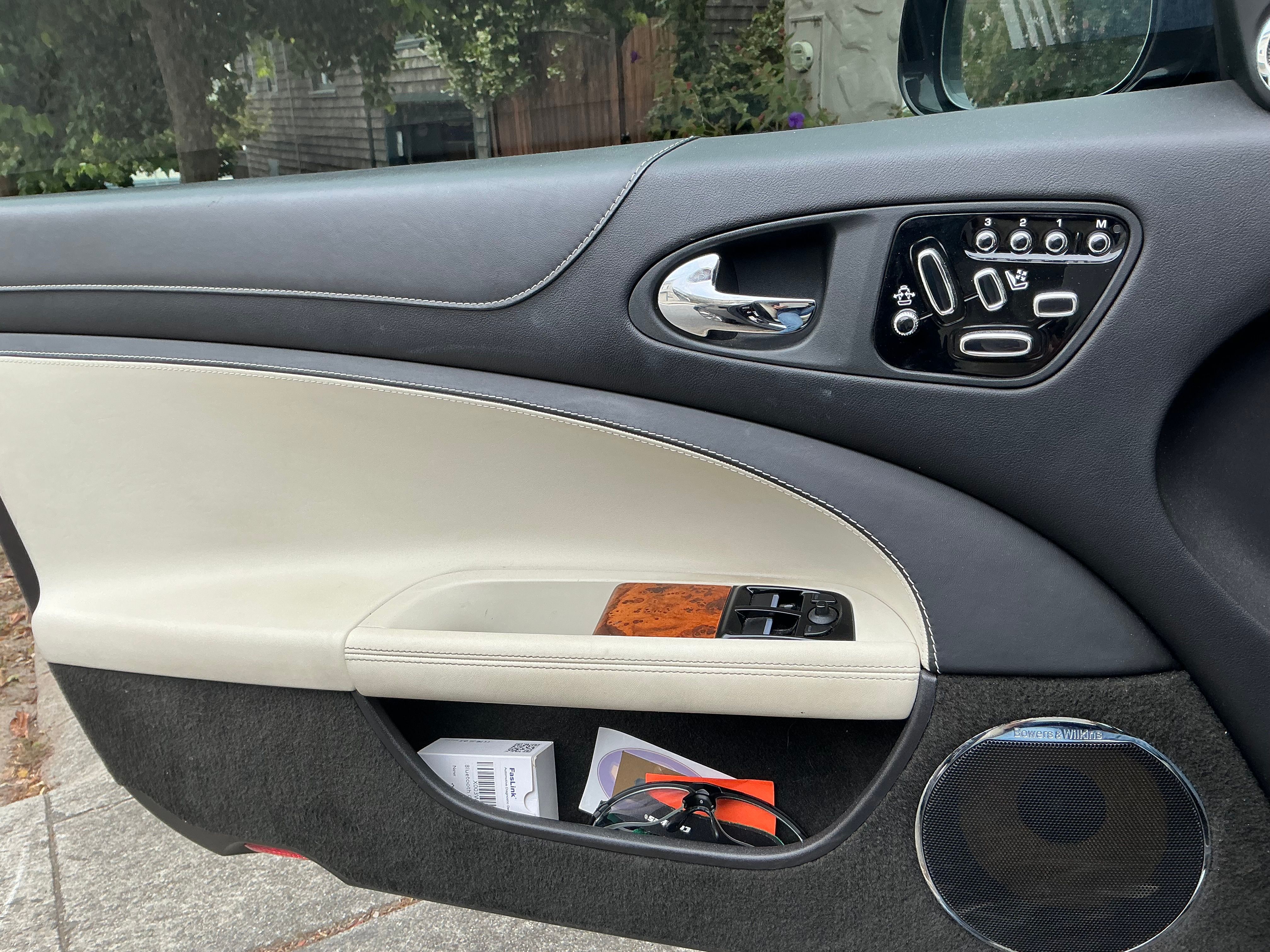 Used 2015 Jaguar XKR R RWD image 10
