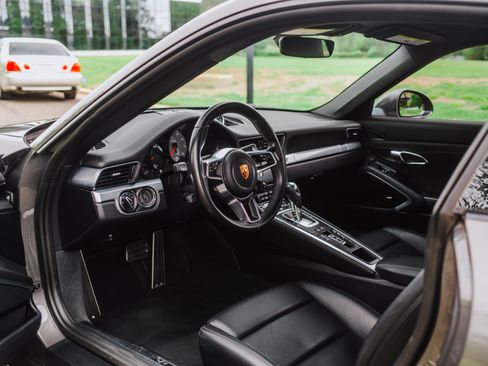 Used 2017 Porsche 911 Carrera S image 12