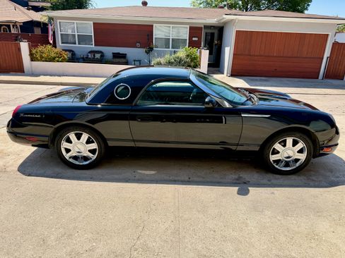 Used 2005 Ford Thunderbird RWD image 1