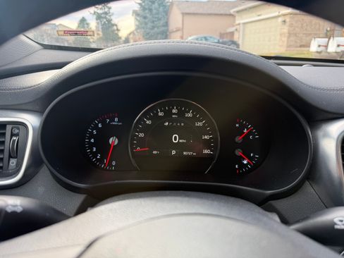 Used 2017 Kia Sorento SX image 8