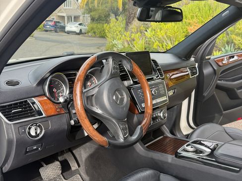 Used 2018 Mercedes-Benz GLE 550e 4MATIC image 9