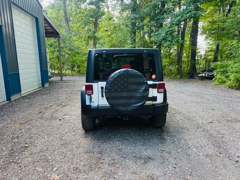 Used 2015 Jeep Wrangler Unlimited Sport w/ Quick Order Package 24S AWD/4WD image 20