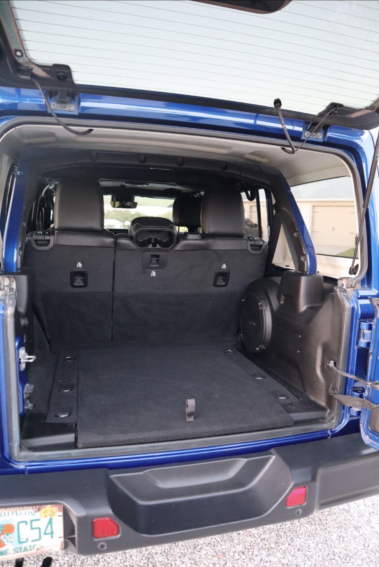 Used 2019 Jeep Wrangler Unlimited Sahara AWD/4WD image 11