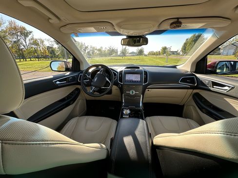 Used 2020 Ford Edge Titanium w/ Equipment Group 301A image 19