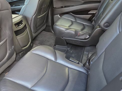 Used 2020 Cadillac Escalade Luxury w/ Escalade Sport Edition image 5