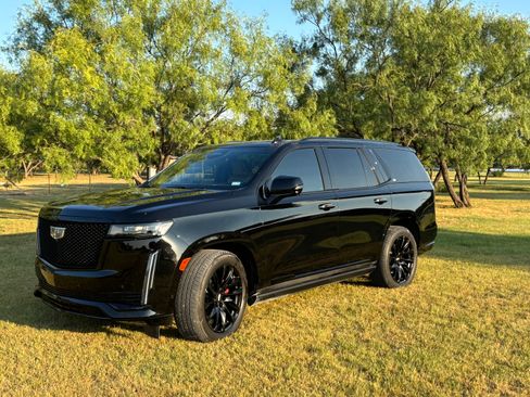 Used 2023 Cadillac Escalade Sport w/ Touring Package image 11