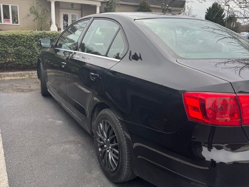 Used 2013 Volkswagen Jetta SE image 9