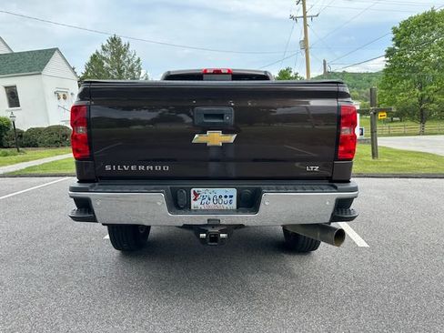 Used 2016 Chevrolet Silverado 2500 LTZ w/ Duramax Plus Package AWD/4WD image 4