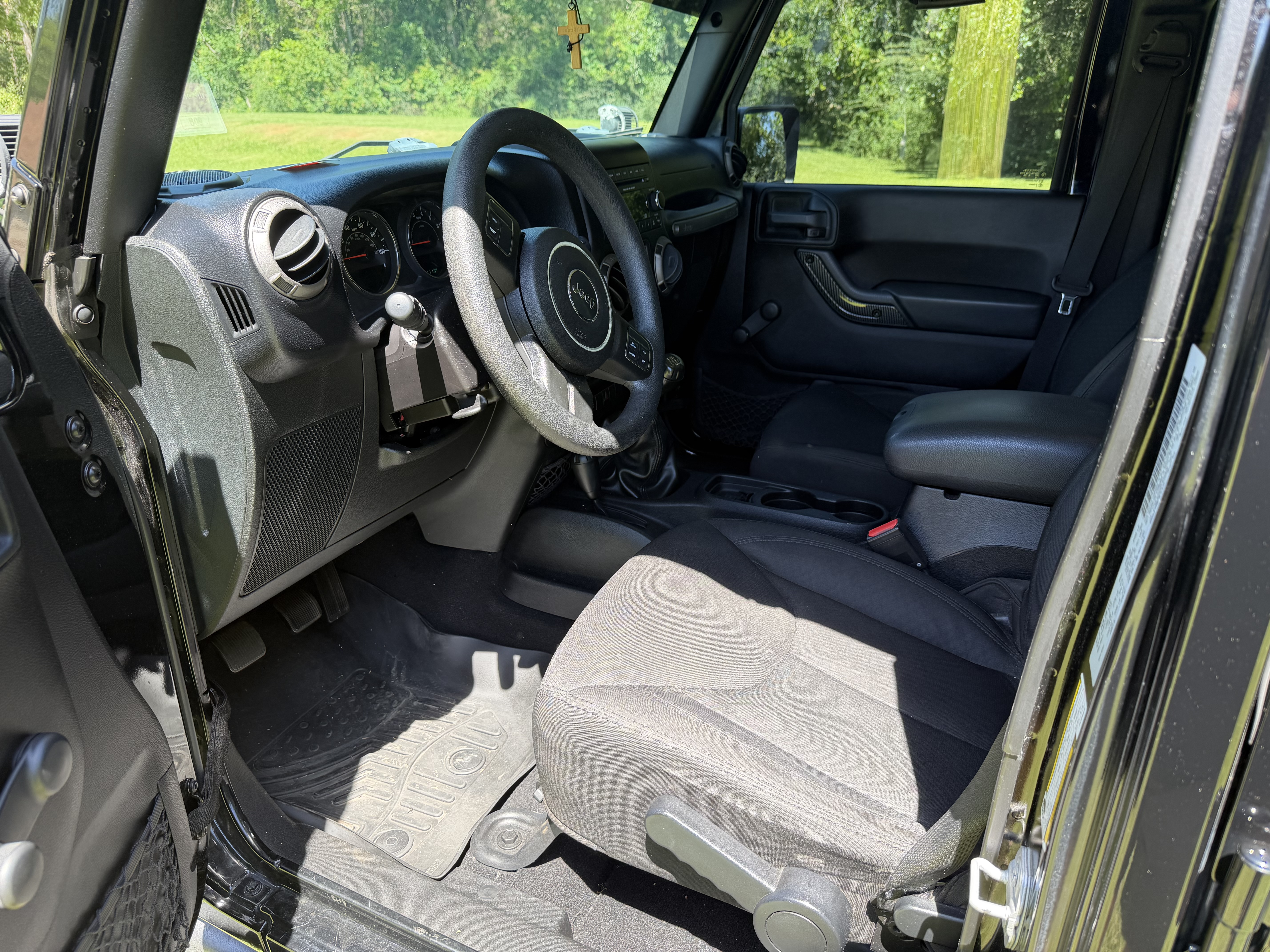 Used 2015 Jeep Wrangler Unlimited Sport AWD/4WD image 10