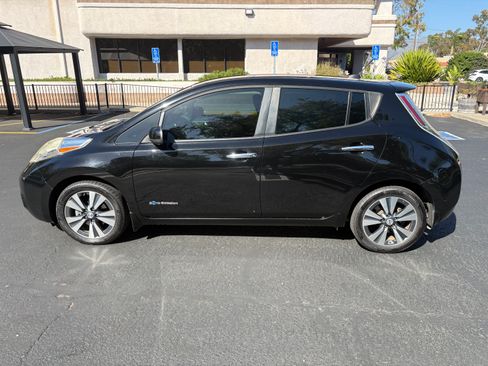 Used 2013 Nissan Leaf SL FWD image 1