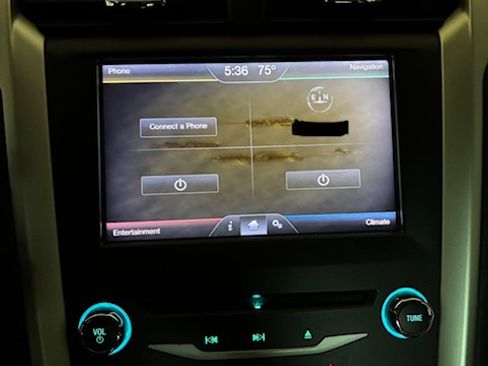 Used 2013 Ford Fusion SE FWD image 18