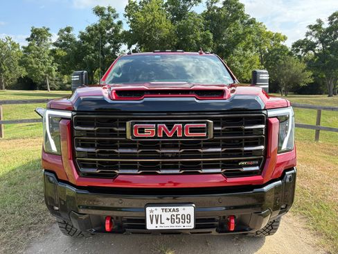 Used 2025 GMC Sierra 2500 AT4X image 19