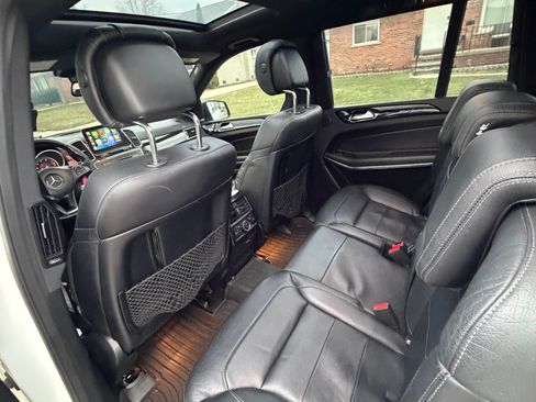Used 2017 Mercedes-Benz GLS 550 4MATIC image 9