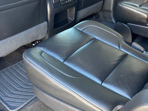 Used 2018 Chevrolet Suburban LT AWD/4WD image 10