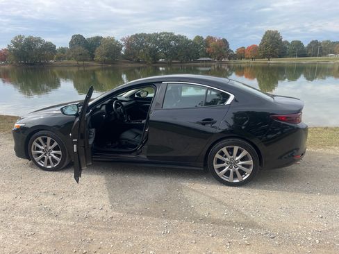 Used 2020 MAZDA MAZDA3 Sedan w/ Select Package image 20