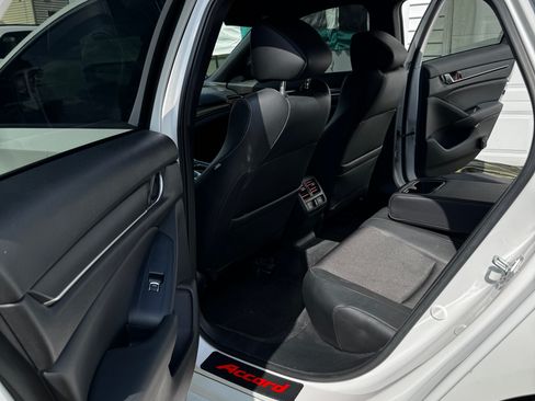 Used 2022 Honda Accord Sport image 9