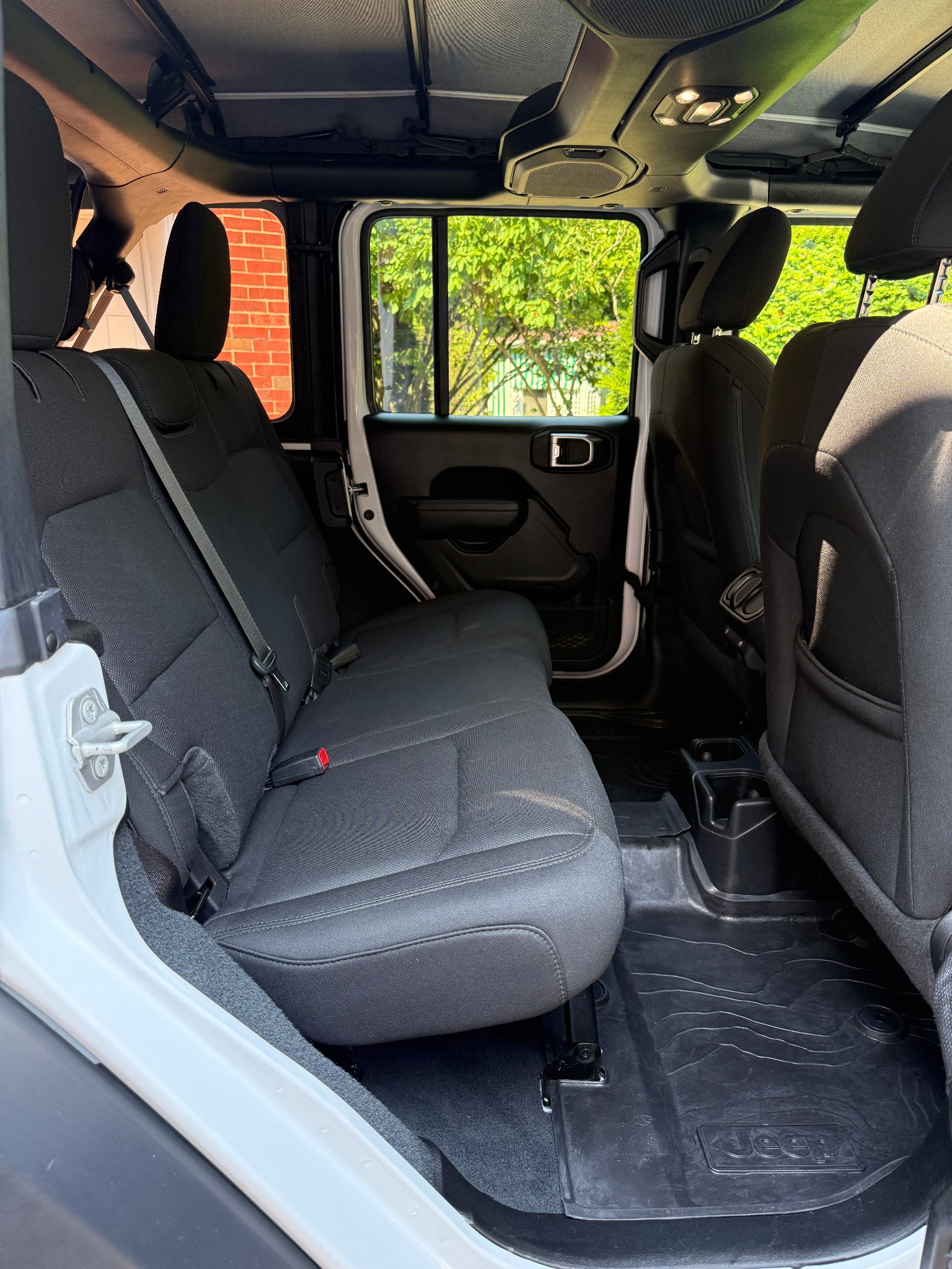 Used 2022 Jeep Wrangler Unlimited Sport AWD/4WD image 6