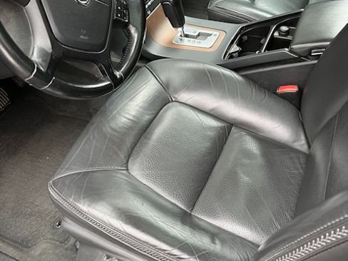 Used 2010 Volvo XC70 3.2 image 10