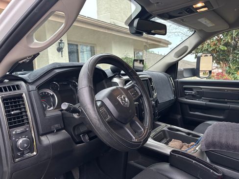 Used 2018 RAM 2500 Big Horn w/ Sport Appearance Group image 10