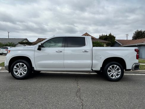 Used 2023 Chevrolet Silverado 1500 LTZ image 2