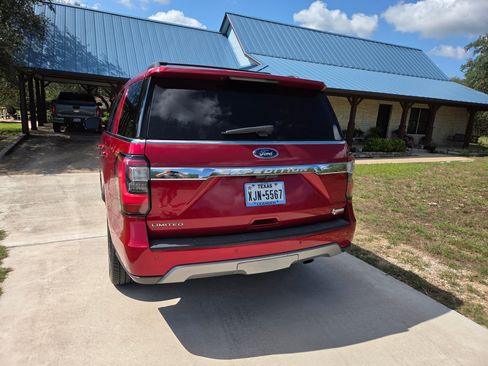 Used 2020 Ford Expedition Limited w/ Texas Edition Package image 4