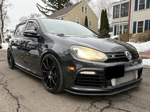 Used 2012 Volkswagen Golf 4-Door image 9