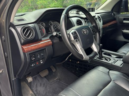 Used 2014 Toyota Tundra Limited w/ Limited Premium Package AWD/4WD image 22