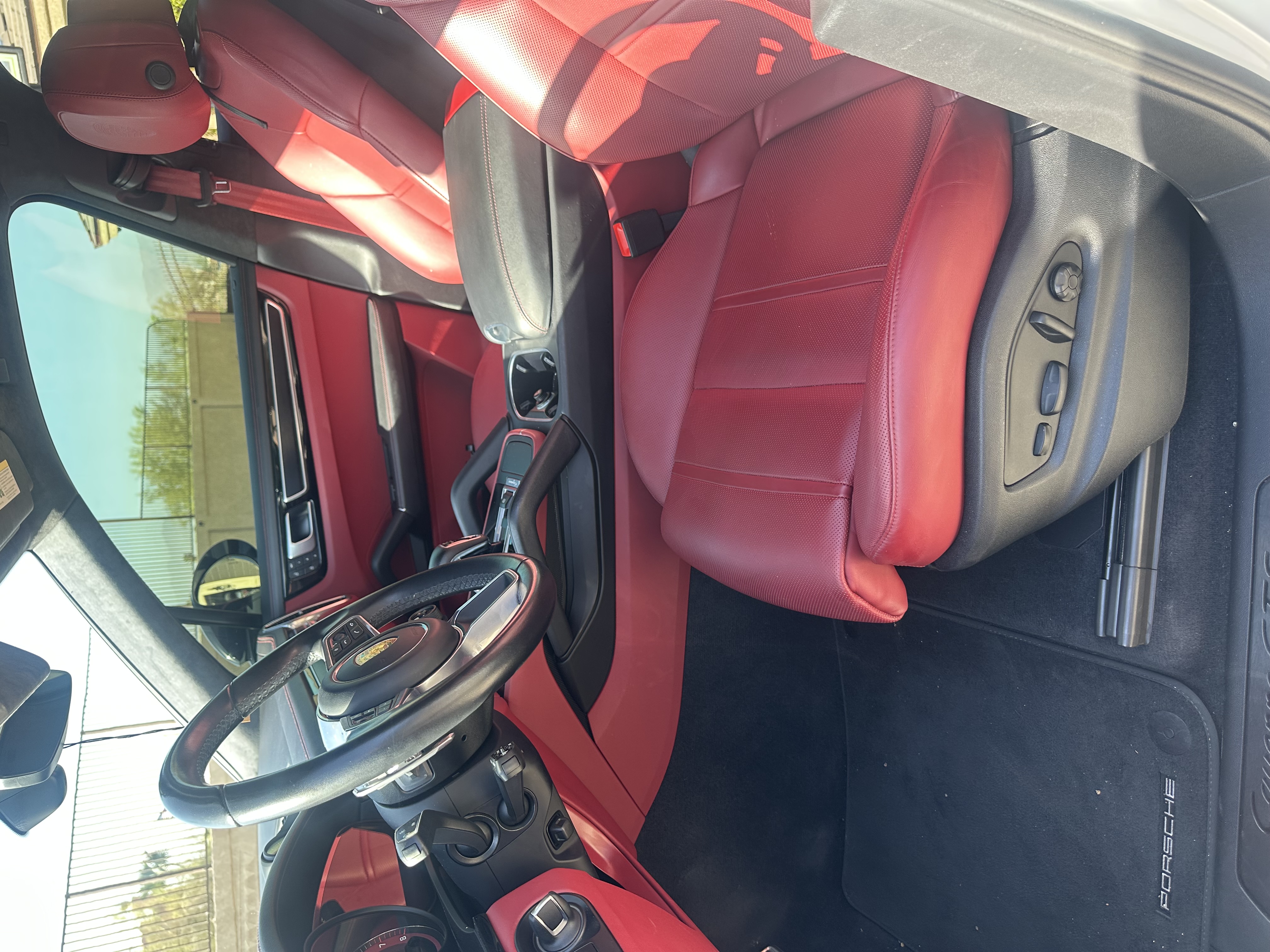 Used 2022 Porsche Cayenne GTS AWD/4WD image 14