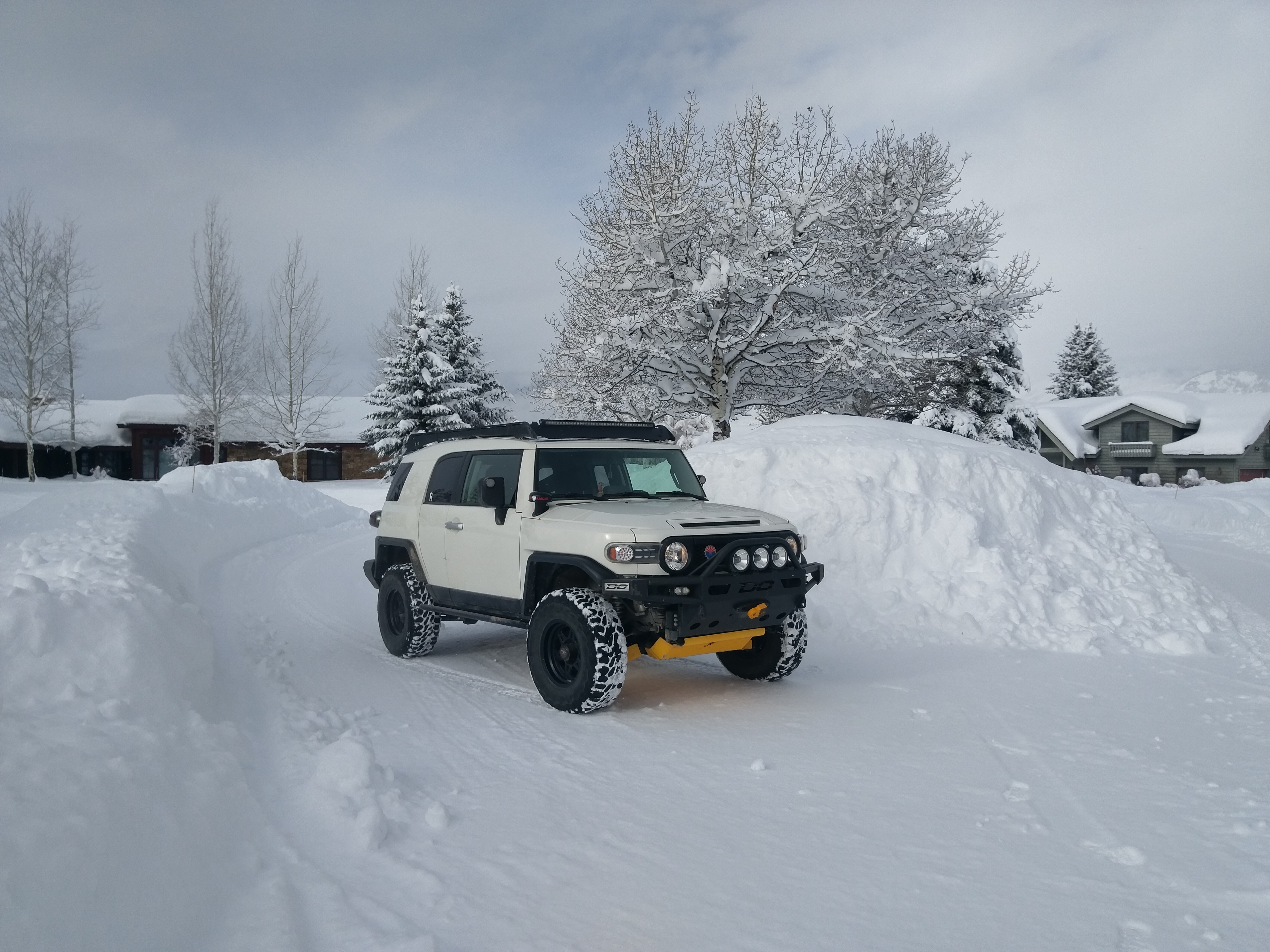 Used 2010 Toyota FJ Cruiser 4WD image 2
