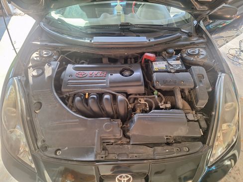 Used 2000 Toyota Celica GT image 9