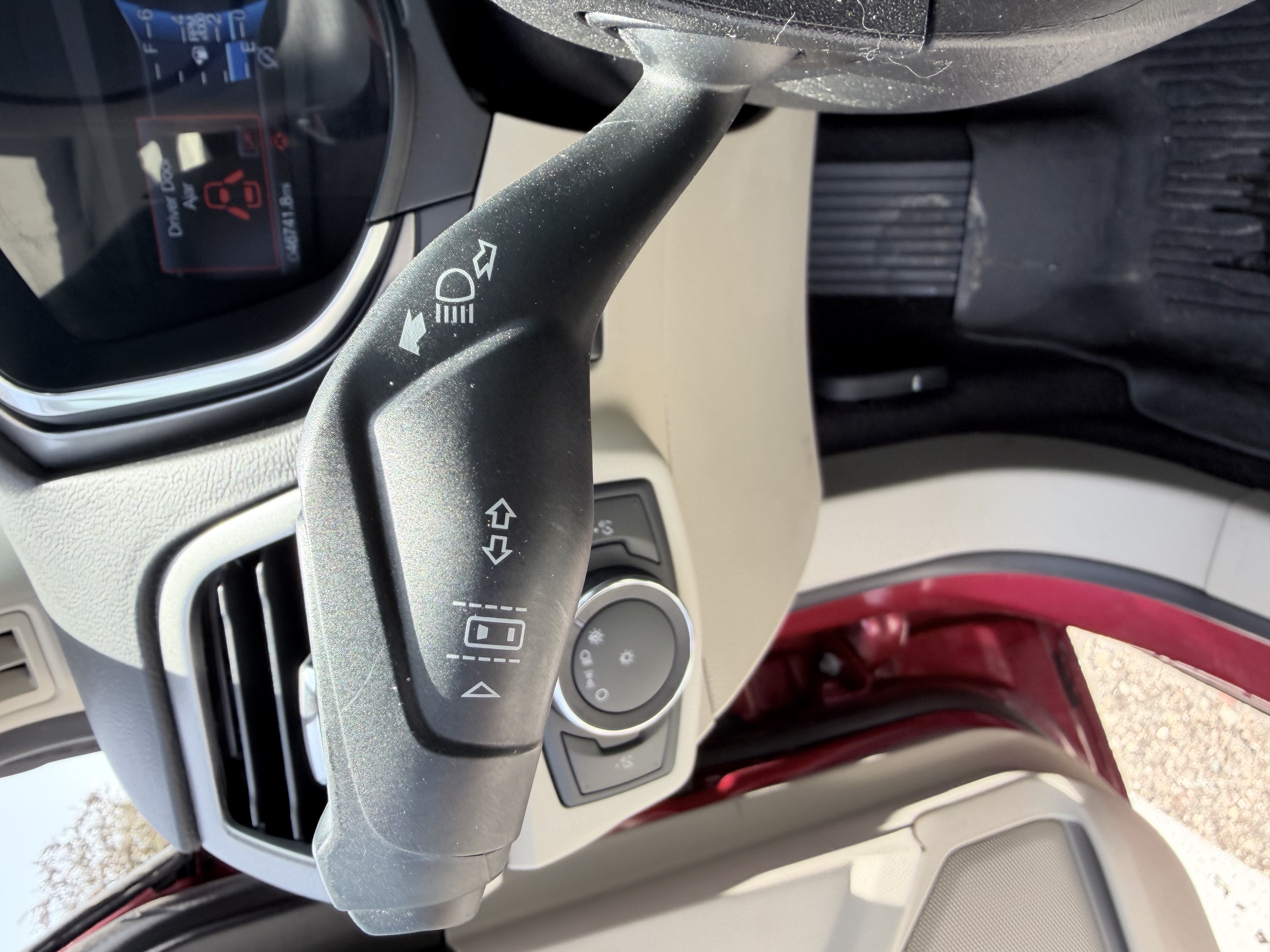Used 2020 Ford Fusion SE FWD image 22