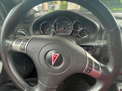 Used 2007 Pontiac G6 GT w/ Sport Package FWD image 5