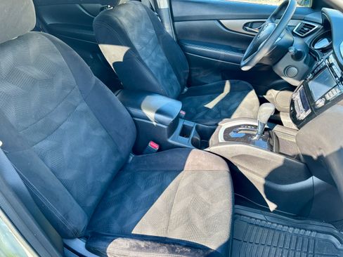 Used 2014 Nissan Rogue SV w/ SV Premium Package image 10