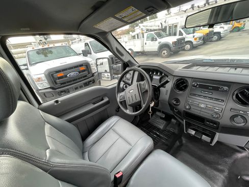 Used 2015 Ford F250 XL RWD image 8