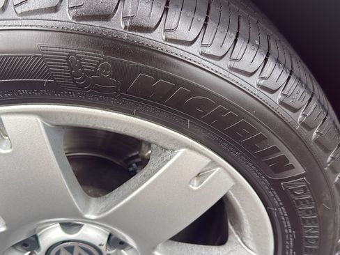 Used 2003 Volkswagen Passat GLX FWD image 5