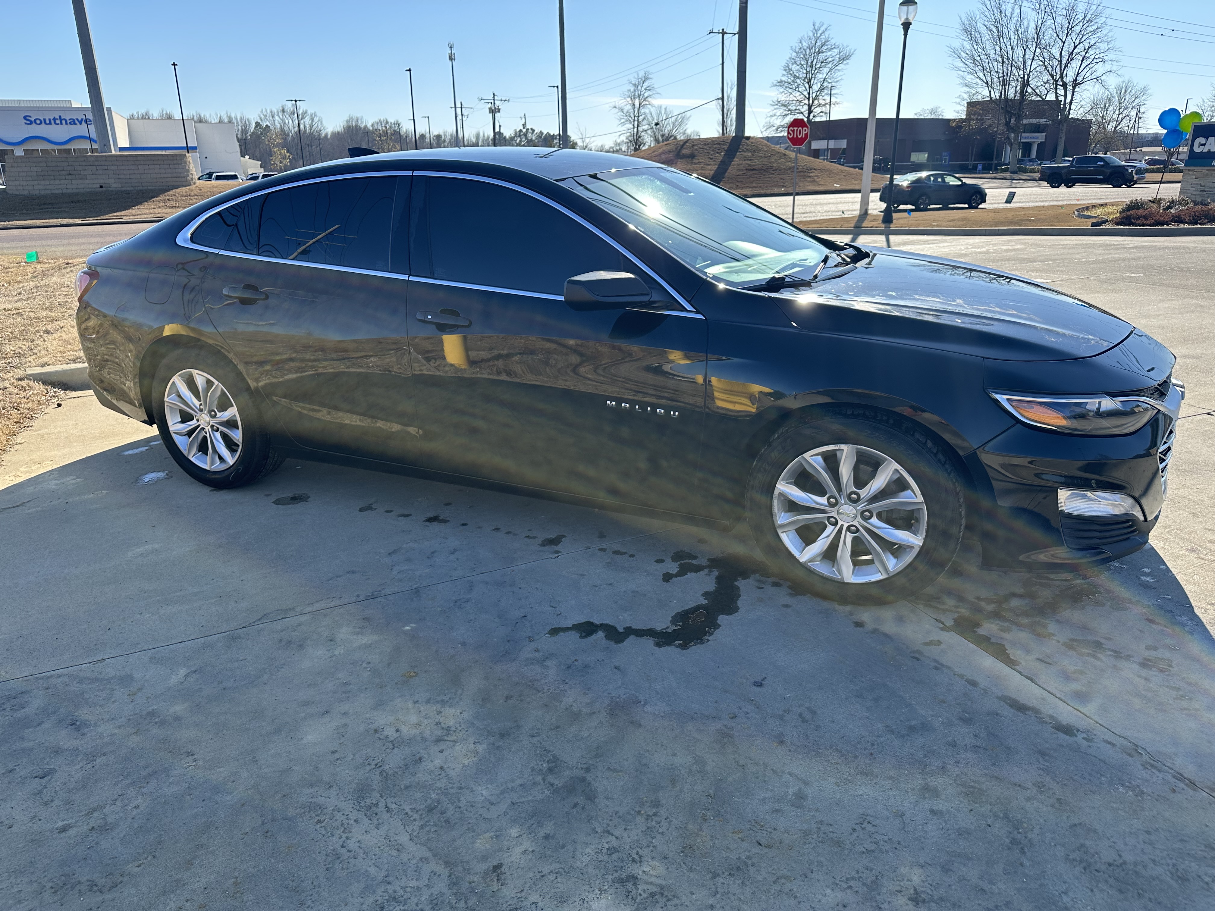 Used 2019 Chevrolet Malibu LT FWD image 1
