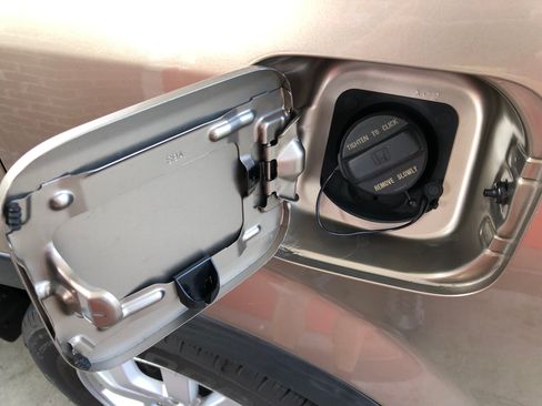 Used 2005 Honda CR-V EX image 29