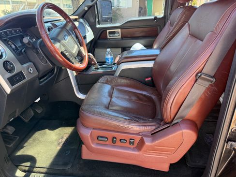 Used 2013 Ford F150 King Ranch w/ King Ranch Luxury Pkg AWD/4WD image 4