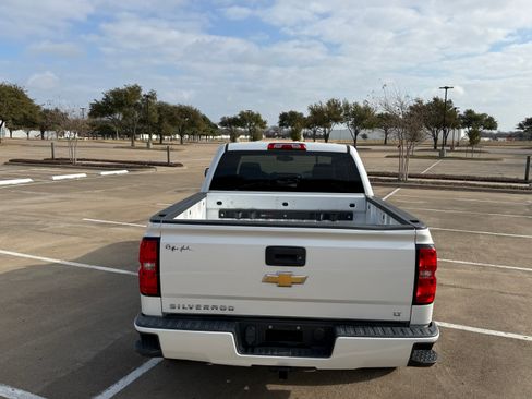 Used 2018 Chevrolet Silverado 1500 LT w/ Texas Edition image 9