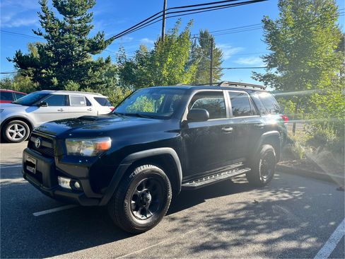 Used 2011 Toyota 4Runner Trail image 16