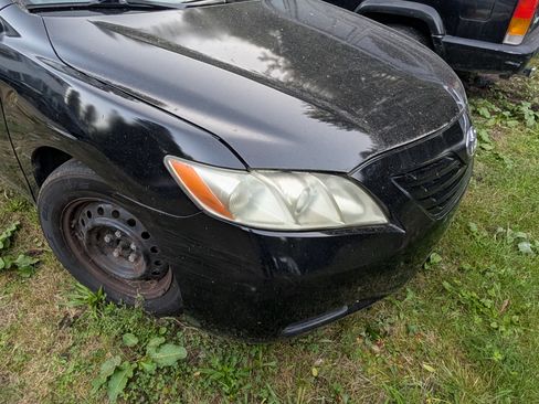 Used 2009 Toyota Camry LE FWD image 11