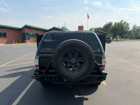 Used 2011 Toyota Tacoma 4x4 Double Cab w/ TRD Sport Pkg image 14