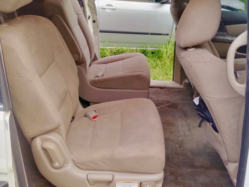 Used 2015 Honda Odyssey LX image 19