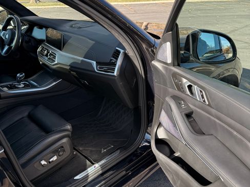 Used 2020 BMW X5 M50i image 26