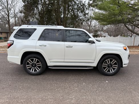Used 2016 Toyota 4Runner Limited image 2