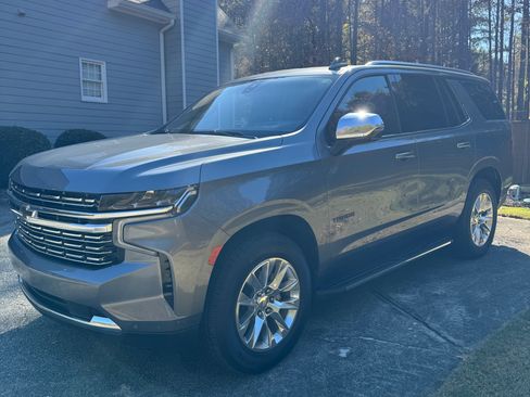 Used 2021 Chevrolet Tahoe Premier w/ Premium Package image 7
