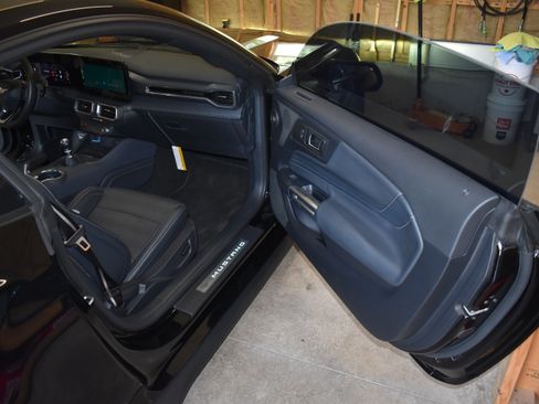 Used 2024 Ford Mustang GT Premium w/ GT Performance Package RWD image 9